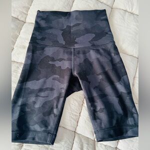 Lululemon Black bike shorts